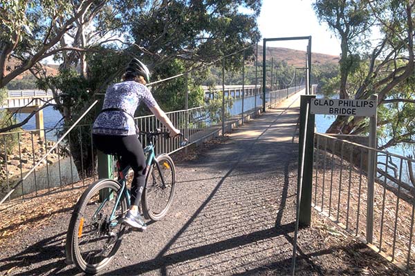 Doug and Eileen Reckford of Bega to Tathra Saferide continue their rail trail cycle adventure in Victoria