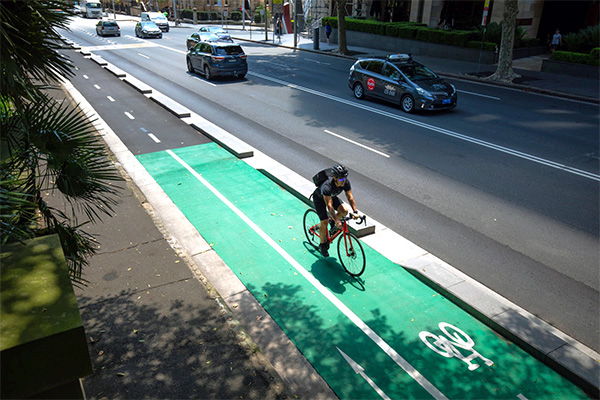 The recently completed separated cycleway on College Street in Sydney (Image credit: Chris Southwood/City of Sydney)