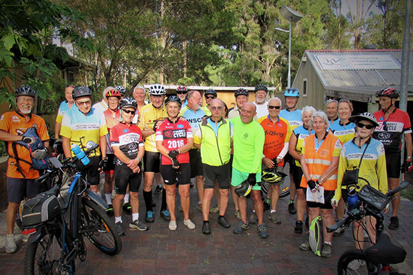 WSCN Members preparing for their weekly Thursday ride 