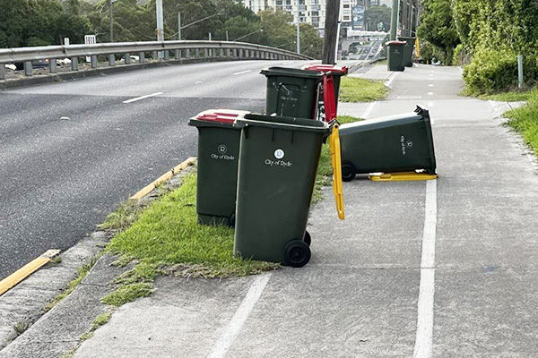 Taking back streets to the Epping Road bike path at Lane Cove Road on bin day (Photo credit: Graham Marshall)  