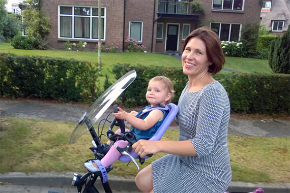 Nicolle and her daughter in Amersfoort